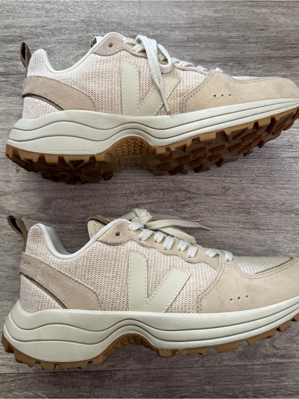 Veja X Reformation Venturi Sneakers in Juta - Picture 12 of 13
